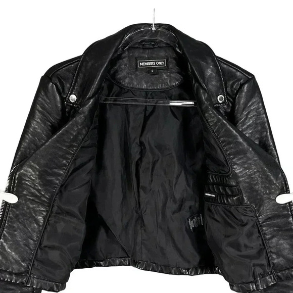 Members Only Womens S Black ASYM Zip Cropped Faux Leather Bomber Moto Jacket Y2K - Picture 3 of 16